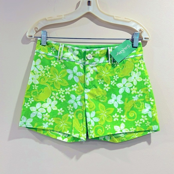 🔥NWT Lilly Pulitzer Green and Yellow Bermuda Shorts🔥 - Picture 1 of 8